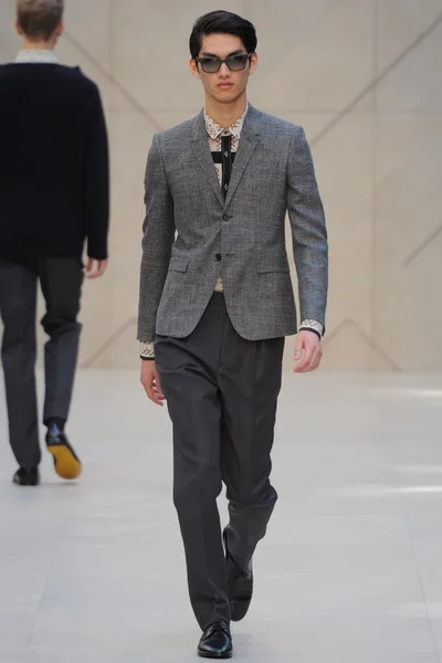 Look 13